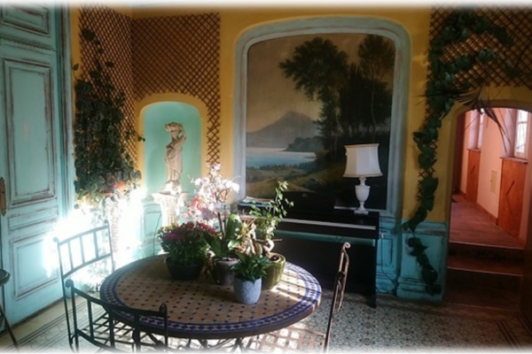 Et les décors sont de… 